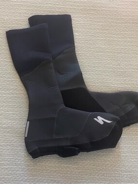 Specialized Black and Gray Athletic Cycling Oversocks NWOT